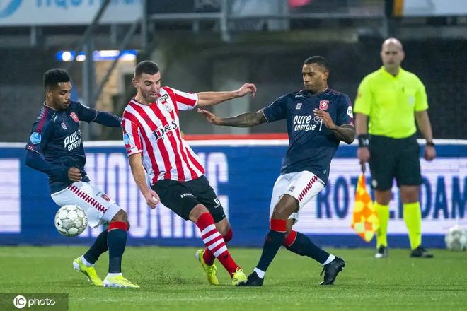 组将重任交 组将重任交