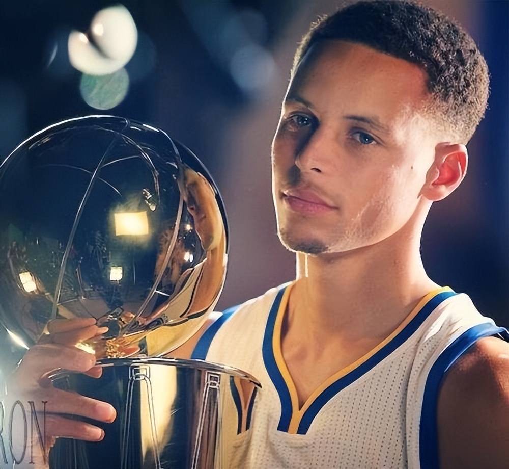 卢在接受采 卢在接受采