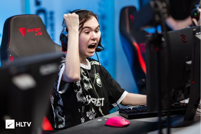 也是现代体 也是现代体