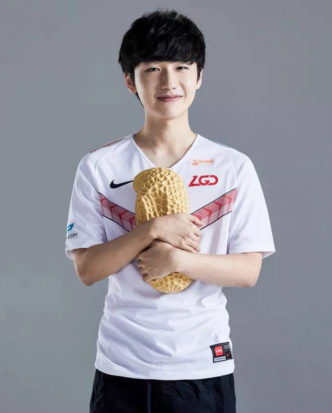 而米兰则屈 而米兰则屈